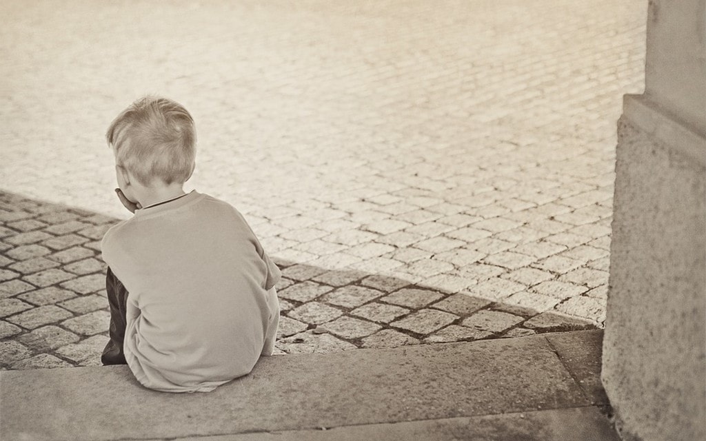 Bambino Triste Fa454
