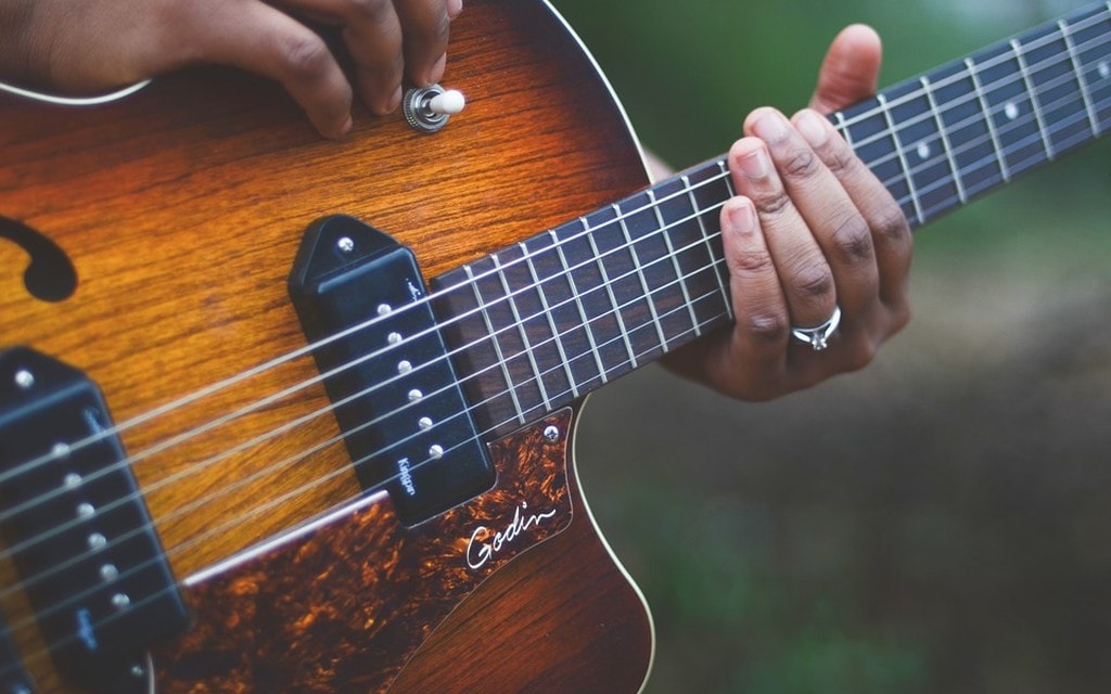 Chitarra 2f6dc