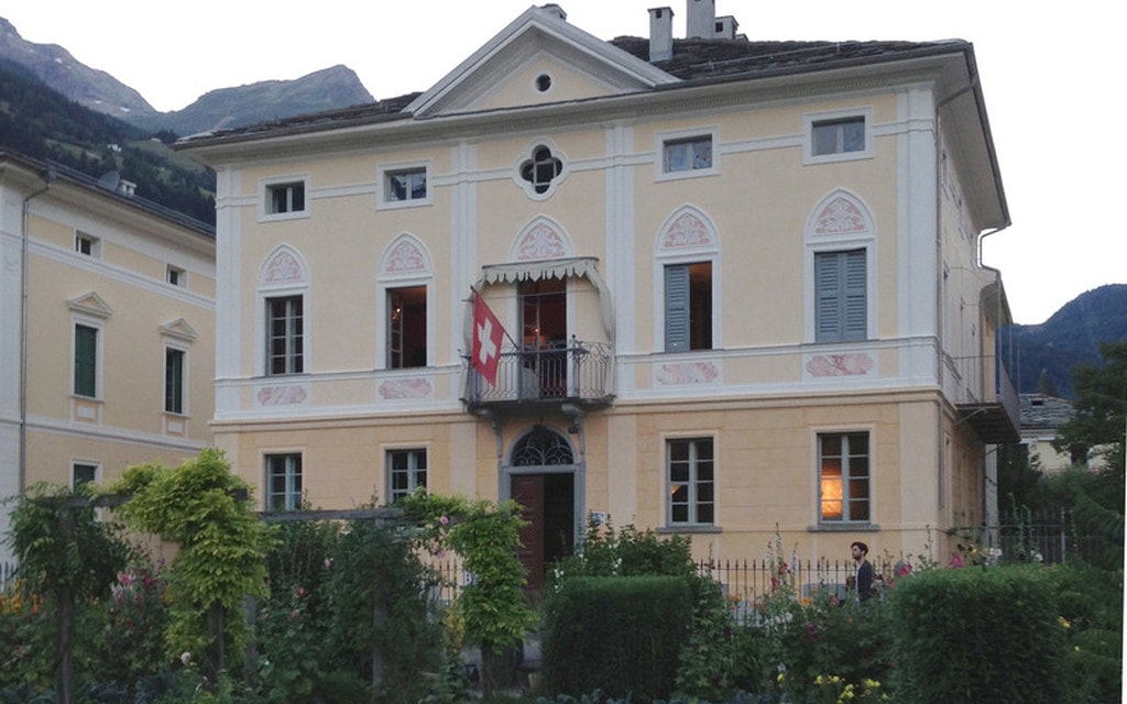 Devon House 838f0