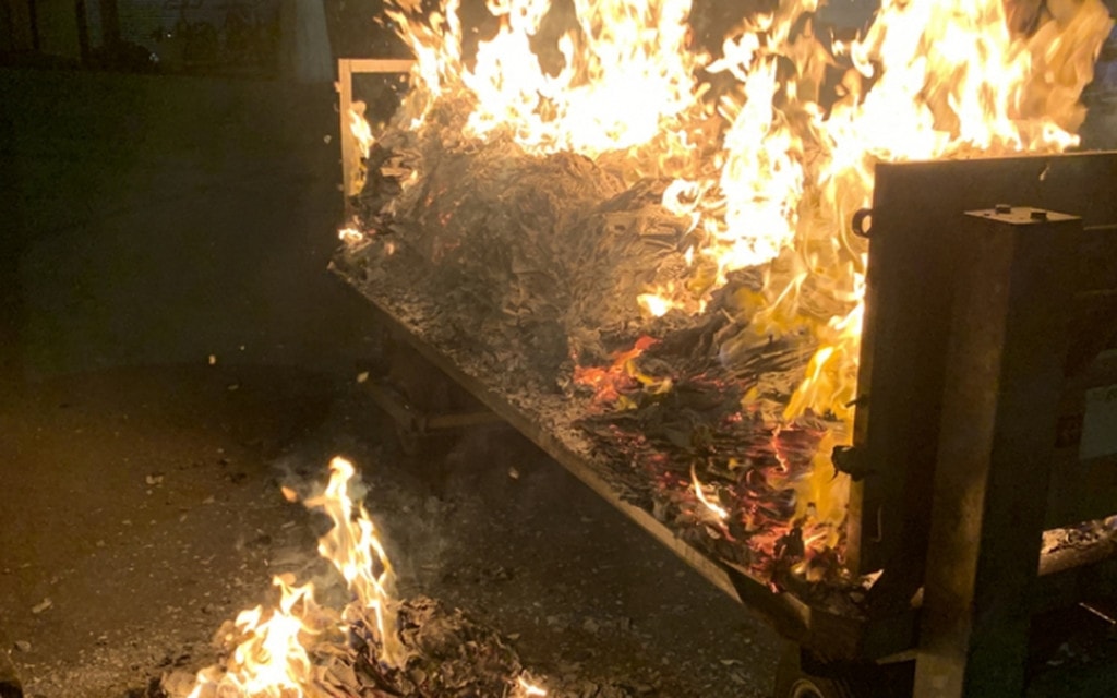 L Carrello In Fiamme A Coira Gta9 2e450