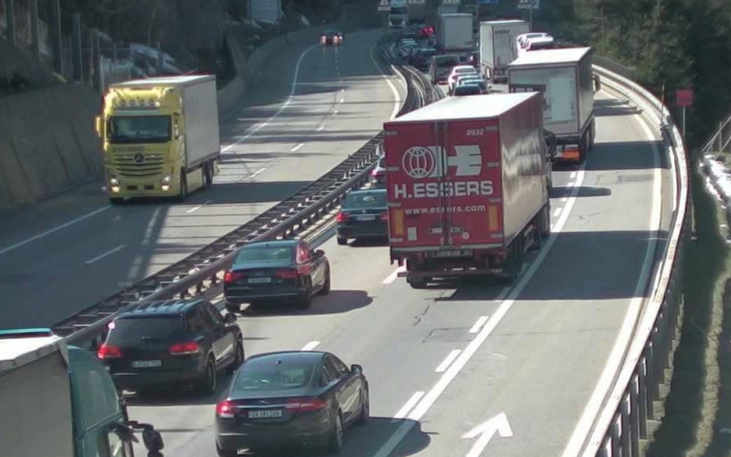 L Code Pasquali Gia 6 Chilometri Al Portale Nord Del Gottardo Gtzl 7fe00