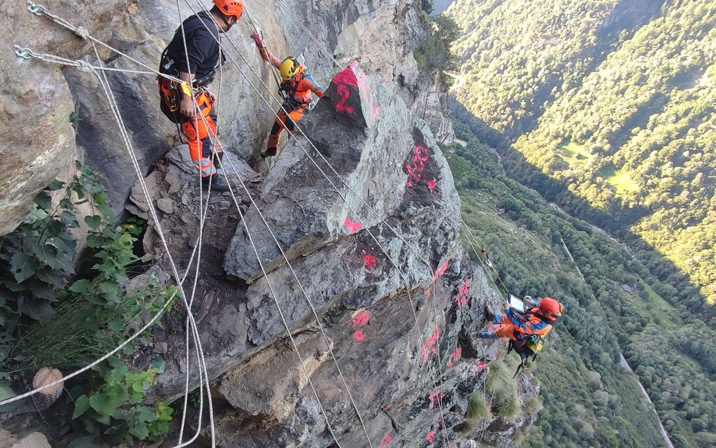 Strada Calanca Ripari Rete Revetell 2 W 1600 H 0 9ad1b