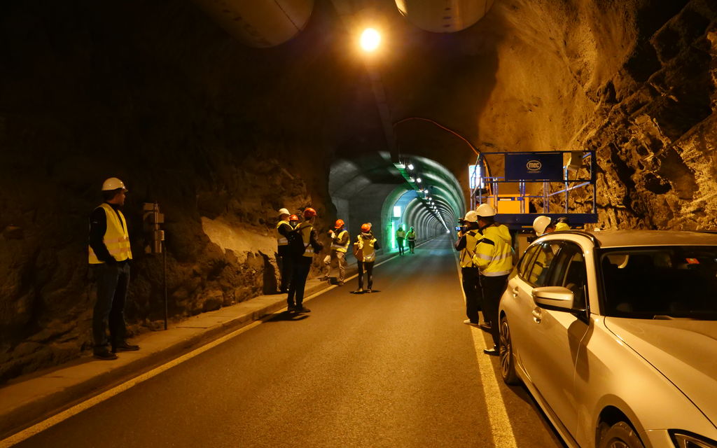 Tunnel Cb7ad